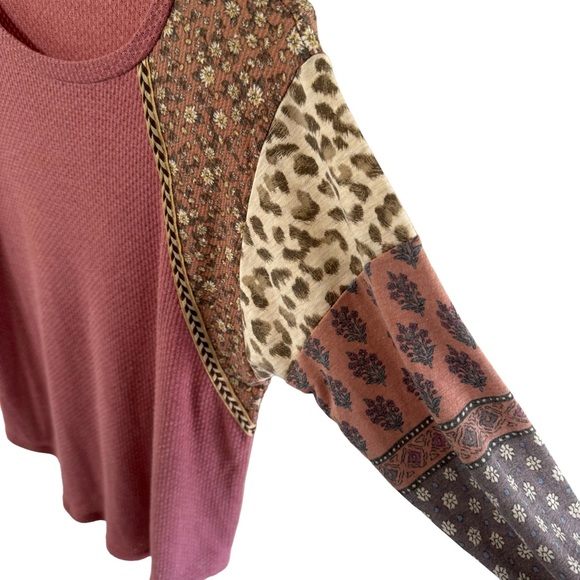 Color Block Floral Leopard Print Raglan Waffle Knit Long Sleeve Mauve Top - Picture 3 of 7